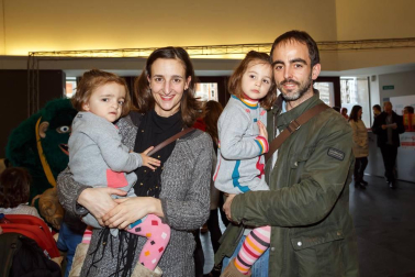 Cerca de 10.000 personas pasaron por Baluarte del 23 al 25 de marzo para participar en la segunda edición de Expofamily. Un espacio en el que se entrelazaron experiencias lúdicas y educativas alrededor de un programa que contó con un centenar de actividades para toda la familia: charlas, talleres, mesas redondas, etc. Asimismo, también se pudo visitar un espacio expositivo que reunió a 50 empresas locales y nacionales relacionadas con el sector.
