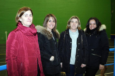 El Club Deportivo Sartaguda, en colaboración con el Ayuntamiento local, organizó la tarde del sábado 24 de marzo una exhibición de patinaje artístico sobre ruedas que tuvo lugar en el polideportivo municipal. El Club Pati Mendi fue el encargado de dar vida a este evento gratuito que reunió a familiares, amigos, aficionados a este deporte y curiosos en las gradas.