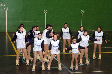 El Club Deportivo Sartaguda, en colaboración con el Ayuntamiento local, organizó la tarde del sábado 24 de marzo una exhibición de patinaje artístico sobre ruedas que tuvo lugar en el polideportivo municipal. El Club Pati Mendi fue el encargado de dar vida a este evento gratuito que reunió a familiares, amigos, aficionados a este deporte y curiosos en las gradas.