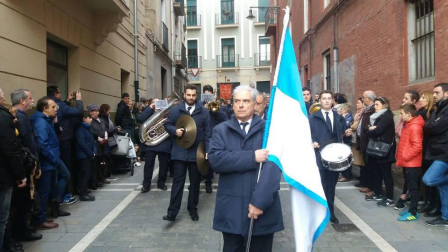 Doce pasos componen la procesión del Santo Entierro de Pamplona celebrada este Jueves Santo, en la que han participado cerca de 2.000 personas
