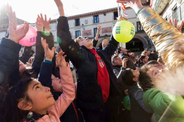 Imágenes de esta fiesta que se celebra el Sábado Santo en la plaza de los Fueros.