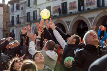 Imágenes de esta fiesta que se celebra el Sábado Santo en la plaza de los Fueros.