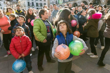 Imágenes de esta fiesta que se celebra el Sábado Santo en la plaza de los Fueros.