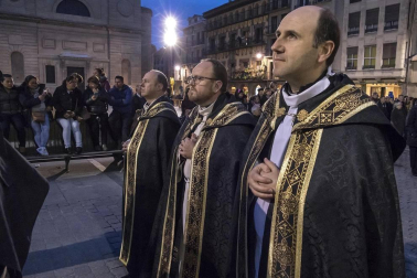 Imágenes de la procesión de Viernes Santo en Estella.