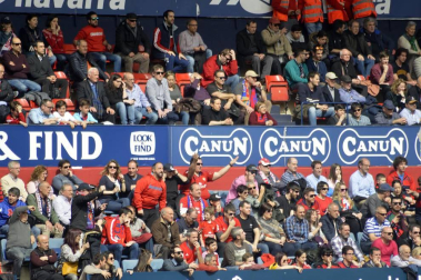 ¿Estuviste en el estadio durante el partido? Trata de encontrarte en la grada.