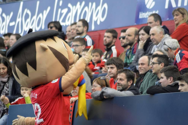 ¿Estuviste en el estadio durante el partido? Trata de encontrarte en la grada.