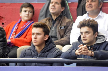 ¿Estuviste en el estadio durante el partido? Trata de encontrarte en la grada.