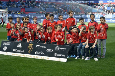 ¿Estuviste en el estadio durante el partido? Trata de encontrarte en la grada.