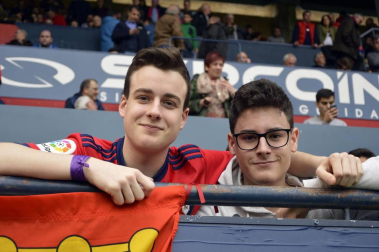 ¿Estuviste en el estadio durante el partido? Trata de encontrarte en la grada.