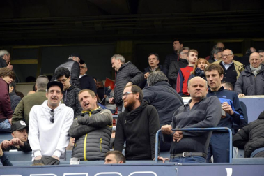 ¿Estuviste en el estadio durante el partido? Trata de encontrarte en la grada.