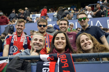 ¿Estuviste en el estadio durante el partido? Trata de encontrarte en la grada.