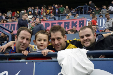 ¿Estuviste en el estadio durante el partido? Trata de encontrarte en la grada.