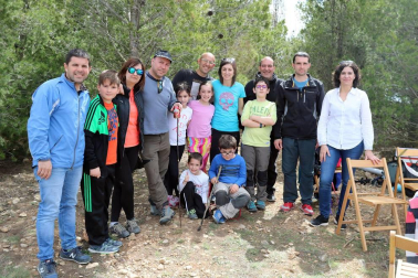 Vecinos de Arguedas, Cadreita y Mélida arroparon a la virgen en la misa y después comieron junto a la ermita