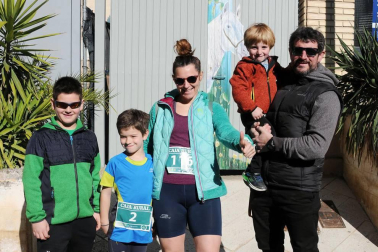 El 30 de marzo se desarrolló en Arguedas el XXIII Trail al Yugo, una prueba deportiva que dio inicio con las categorías inferiores -benjamín, alevín, infantil y cadete- para dar salida ya a media mañana a los participantes absolutos en el trail corto (5.000 metros) y el trail largo (12.220 metros). La carrera contó con un gran ambiente festivo en la línea de salida y llegada, que se ubicó en la calle Real junto al Ayuntamiento.