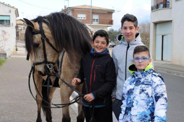 El 31 de marzo Murillo el Fruto celebró la antigua tradición de la trashumancia a caballo. Desde primera hora de la mañana los jinetes se acercaron hasta el hostal y, tras un almuerzo, salieron del pueblo para regresar a media mañana por la carretera de Ujué. Durante el día se celebró también un mercado de artesanía, una comida popular, un espectáculo de la escuela de sevillanas de Murillo, Santacara y Mélida y el concierto de un coro rociero.