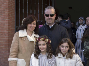 Desde el juicio de Pilatos hasta la crucifixión, Andosilla revive la pasión de Cristo cada Viernes Santo. La escenificación de este episodio bíblico, protagonizado por vecinos de la localidad, es uno de los eventos más interesantes de estas fechas en Navarra. Durante la mañana hubo, además, Mercado hebreo.