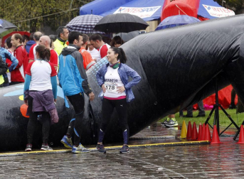 Imágenes de la 'VI Carrera de la Ciudadela-Desafío Empresas'