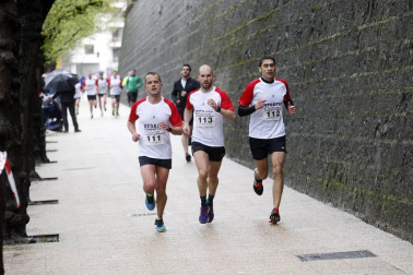 Imágenes de la 'VI Carrera de la Ciudadela-Desafío Empresas'