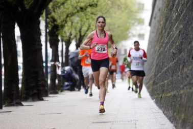 Imágenes de la 'VI Carrera de la Ciudadela-Desafío Empresas'