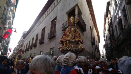 San Fermín llega al pórtico de San Saturnino