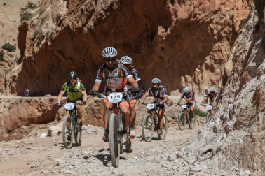 Navarros en la Titan Desert 2016
