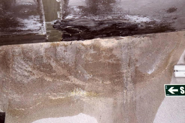 El aparcamiento de la calle Compañía de Pamplona sufre desde hace años filtraciones, que ahora llegan al cuadro eléctrico.