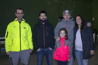 Los alrededores del Santuario de Codés, en Torralba del Río, sirvieron de punto de partida y llegada para el 8º Trail Sierra de Codés, que se celebró el sábado 7 de abril. Un recorrido de doce kilómetros y medio por caminos forestales por las laderas de la sierra y el pico Ioar. La prueba estuvo organizada por la Cofradía de Nuestra Señora de la Virgen de Codés y sirvió para recoger fondos para la Asociación Nacional de Hipertensión Pulmonar.