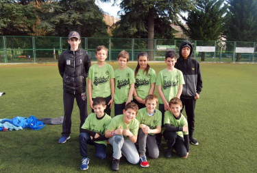 Entre el 3 y el 6 de abril tuvo lugar en El Soto de Burlada una nueva edición (y ya van doce) del ya clásico Torneo Interescolar que organiza la Federación Navarra de Béisbol y en la que tomaron parte 210 escolares que conformaron 18 equipos mixtos pertenecientes a 13 centros educativos de toda la comarca de Pamplona.
