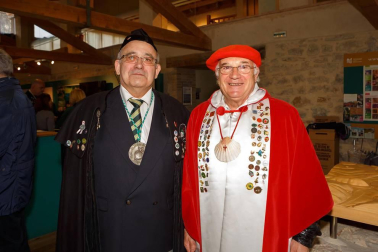 Villava vivió una nueva jornada festiva y gastronómica alrededor de la celebración de XIII Capítulo de la Cofradía del Relleno de Navarra. El acto principal fue el nombramiento de cuatro nuevo cofrades: Isabel Elizalde Arretxea, consejera del Gobierno de Navarra; Ignacio Idoate, del Restaurante Alhambra; Ion Bustamante,  árbitro internacional de balonmano; y José María Arrasate Olóriz, de panadería Arrasate.