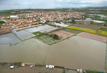 El Ebro se estabiliza en Tudela, mientras el pico de la crecida se traslada hacia Buñuel