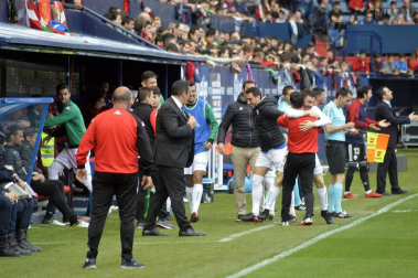 Fotos de la primera parte del partido.
