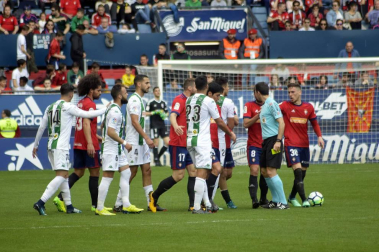 Fotos de la primera parte del partido.
