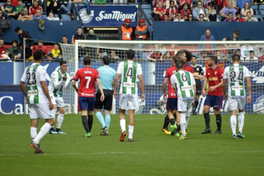 Fotos de la primera parte del partido.