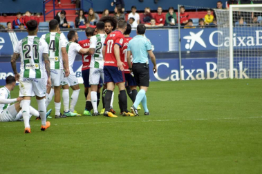 Fotos de la primera parte del partido.