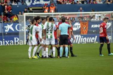 Fotos de la primera parte del partido.