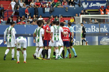 Fotos de la primera parte del partido.