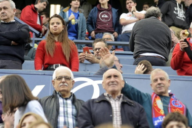 ¿Estuviste en el estadio durante el partido? Trata de encontrarte en la grada.