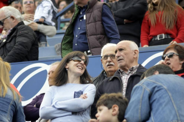 ¿Estuviste en el estadio durante el partido? Trata de encontrarte en la grada.