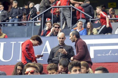 ¿Estuviste en el estadio durante el partido? Trata de encontrarte en la grada.