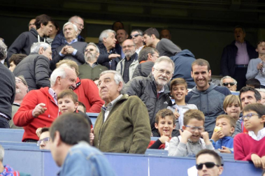 ¿Estuviste en el estadio durante el partido? Trata de encontrarte en la grada.