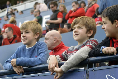 ¿Estuviste en el estadio durante el partido? Trata de encontrarte en la grada.