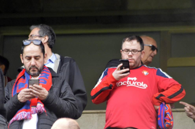 ¿Estuviste en el estadio durante el partido? Trata de encontrarte en la grada.