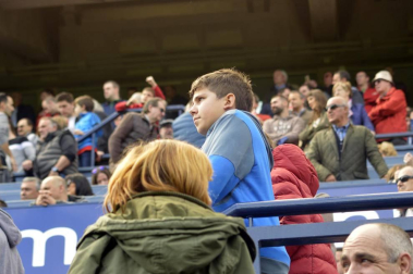 ¿Estuviste en el estadio durante el partido? Trata de encontrarte en la grada.