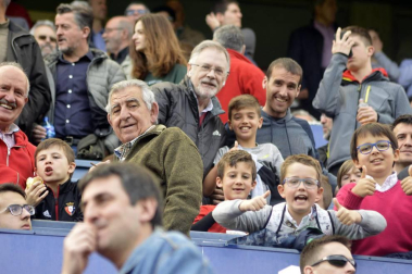 ¿Estuviste en el estadio durante el partido? Trata de encontrarte en la grada.