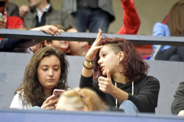 ¿Estuviste en el estadio durante el partido? Trata de encontrarte en la grada.