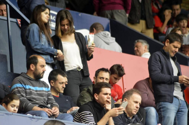 ¿Estuviste en el estadio durante el partido? Trata de encontrarte en la grada.