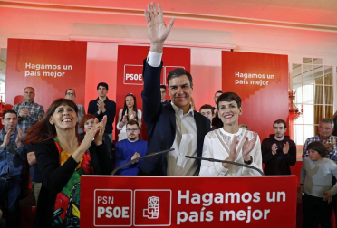 Pedro Sánchez lamenta que Navarra está “en una guerra de banderas”