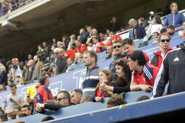 ¿Estuviste en el estadio durante el partido? Trata de encontrarte en la grada.