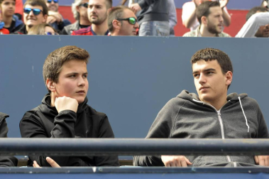 ¿Estuviste en el estadio durante el partido? Trata de encontrarte en la grada.