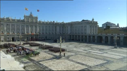 Los Reyes reciben con honores militares al presidente de Portugal